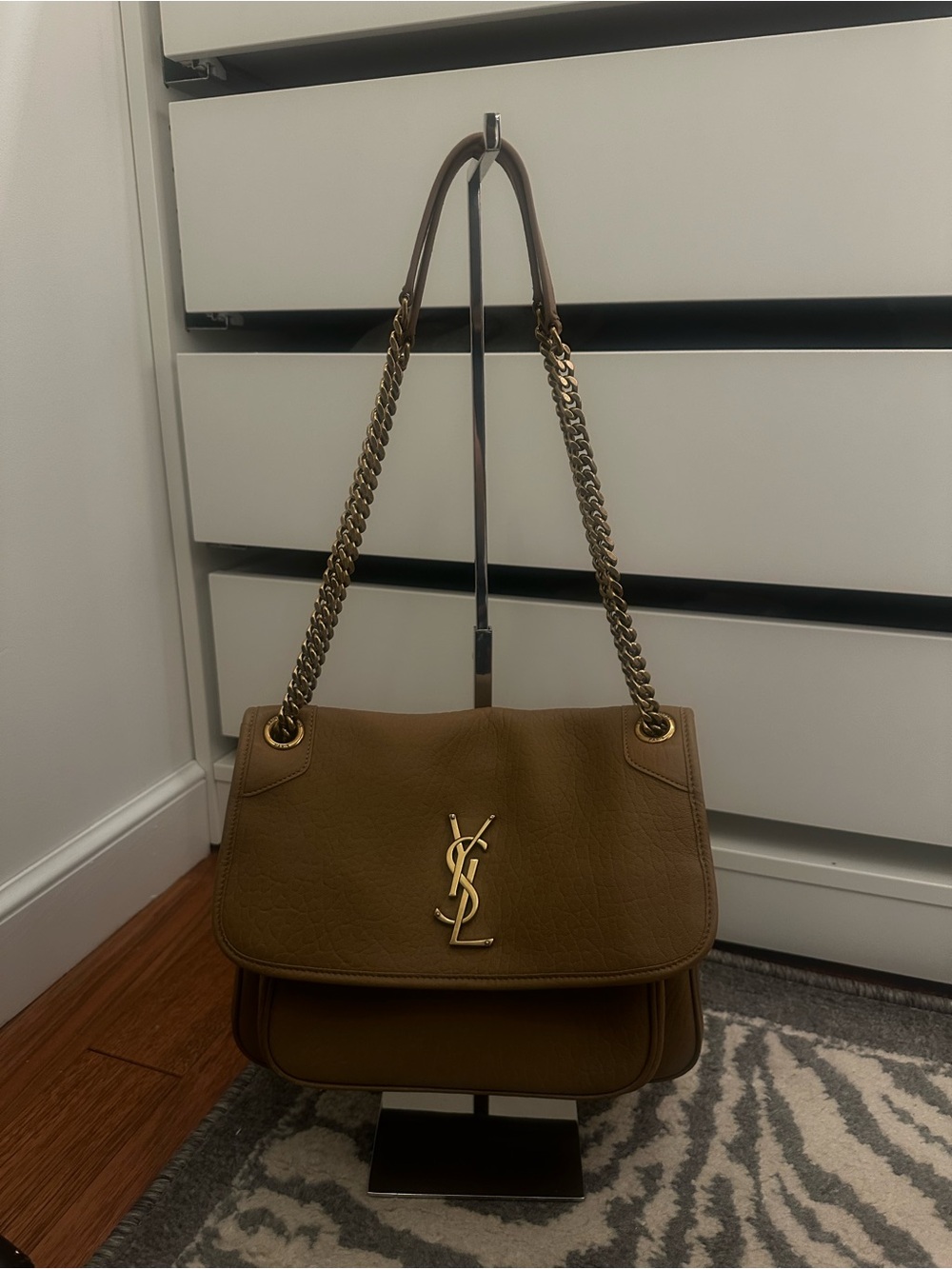 Designer-Style Brown Leather Shoulder Bag with Gold Hardware